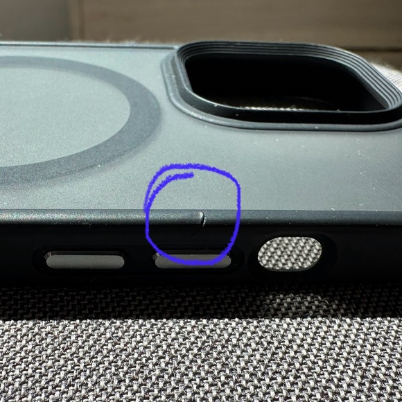 MagSafe iPhone case 13 Pro - Picture 6 of 6